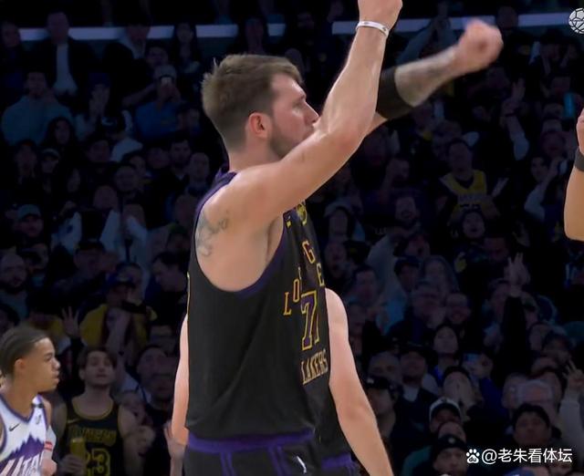 东契奇与70激战C9分钟今夜俄克拉荷马雷霆备战中超，关键时刻犹他爵士刷新队史纪录直接炸裂的简单介绍华体会hth官方网站